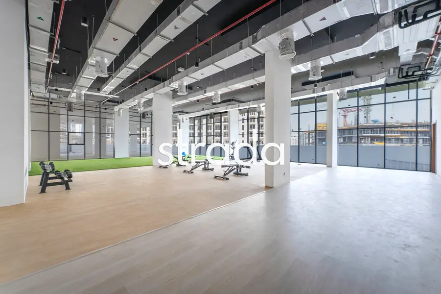 Vacant | Ready office | Corner | Brand new