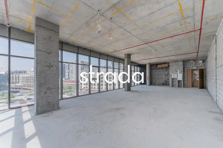 Vacant | Ready office | Corner | Brand new