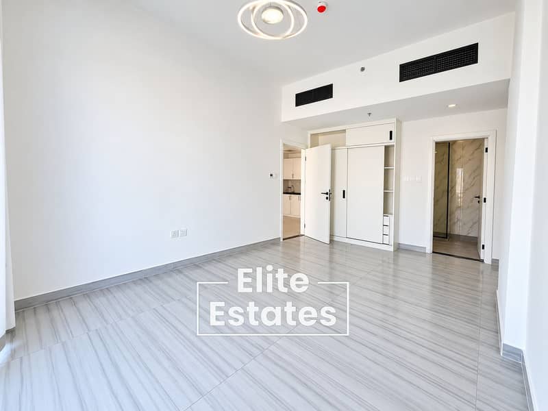 3 Bright Minimalist Apartment Interior (1). png