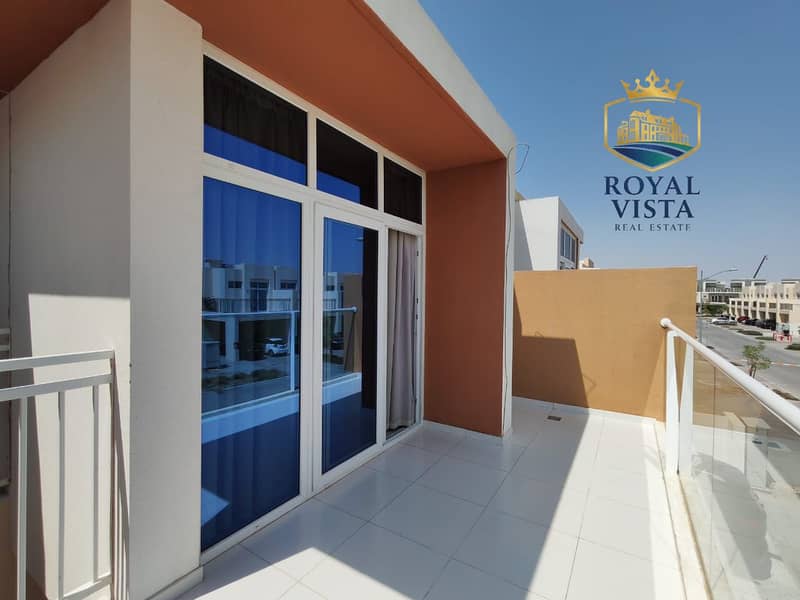 10 89a61d80-c59c-4b3c-aed0-5e7c9fb63481. jpeg