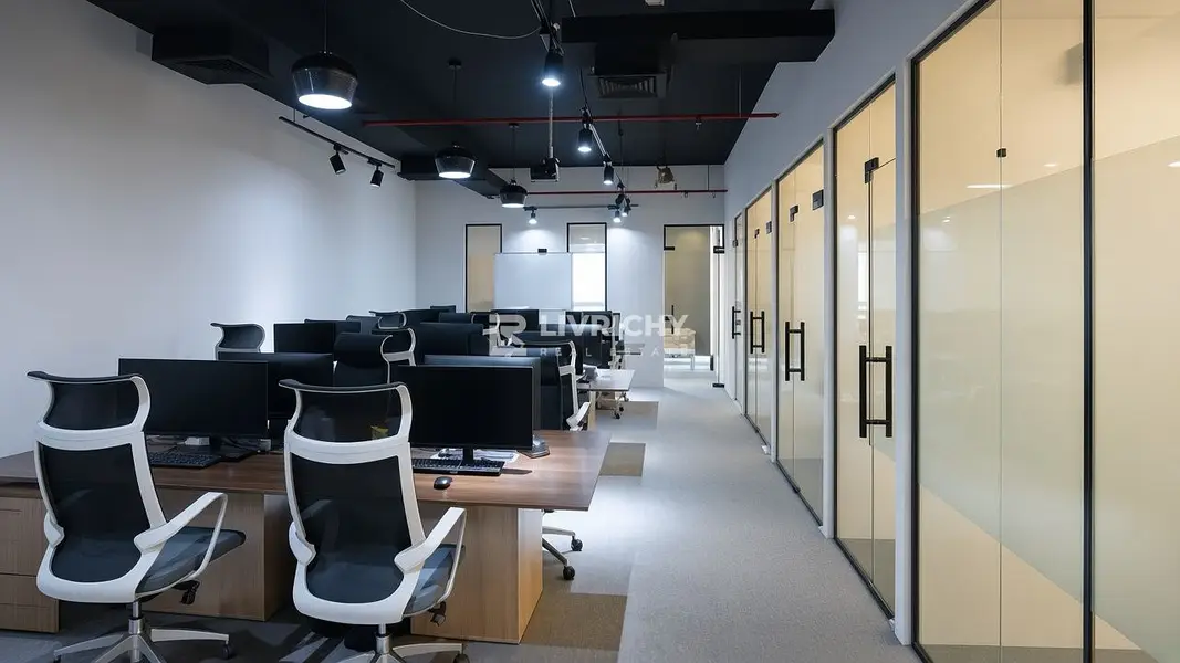 FULLY FURNISHED | SPACIOUS OFFICE | MULTIPLE ROOMS