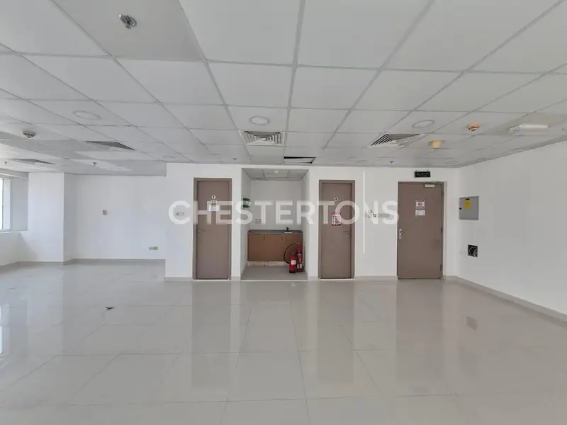 Fitted office | spacious | close to metro