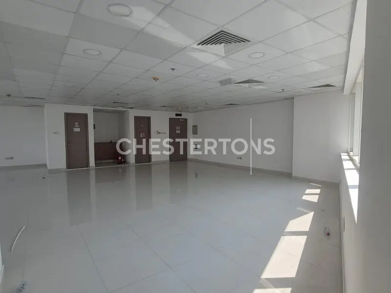 Fitted office | spacious | close to metro