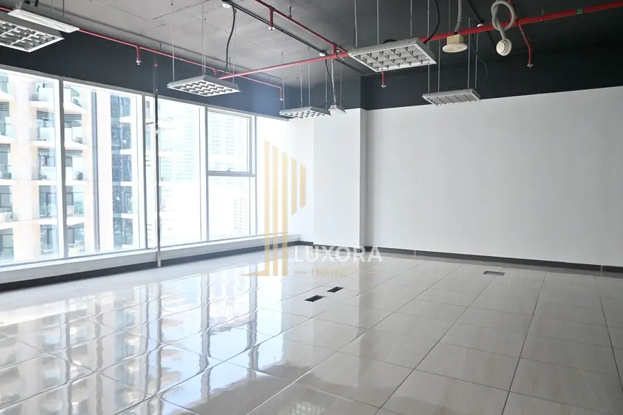 Fitted Office | Open-plan Layout | 2 Parkings | Canal View