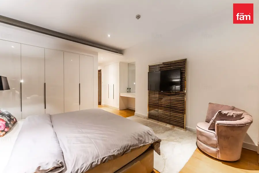 Investors Deal | Bright and Modern Living