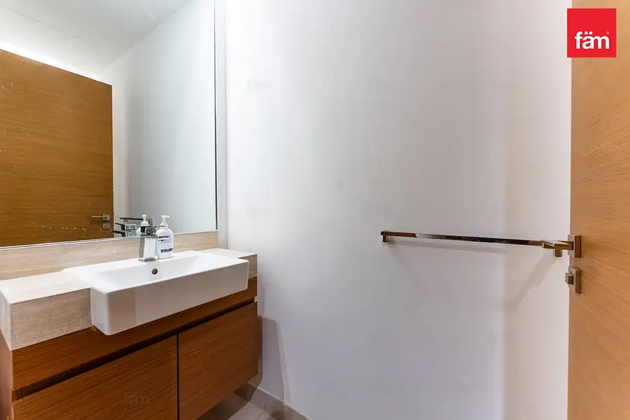 Investors Deal | Bright and Modern Living