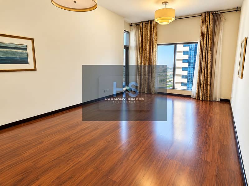 2 Sunlit Modern Apartment with City Views. png