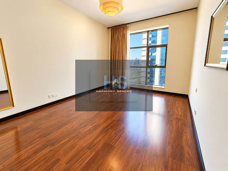 7 Bright Modern Apartment with City Views. png