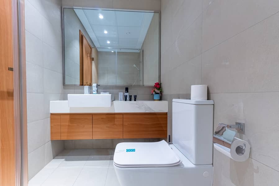 17 Bathrom 1,3. jpg