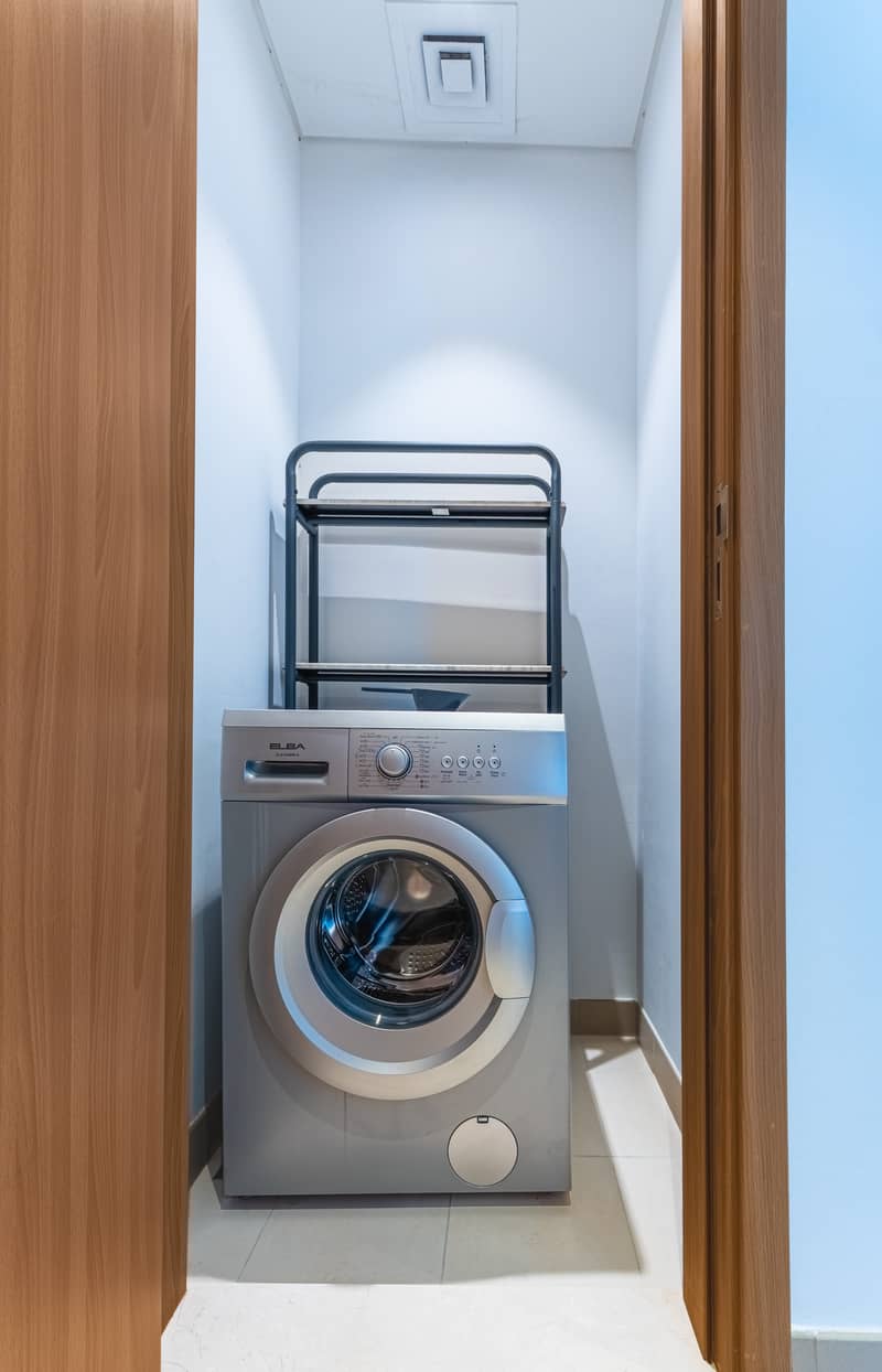 9 WASHING MACHINE ROOM. jpg