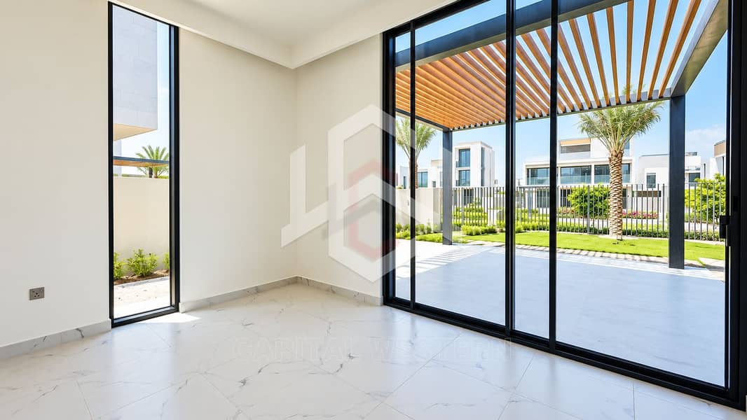 3 Spacious 5-BR+M Villa | Private Garden | Park View