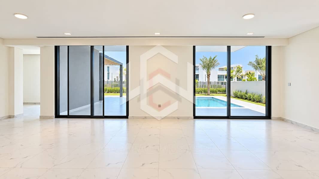 7 Spacious 5-BR+M Villa | Private Garden | Park View