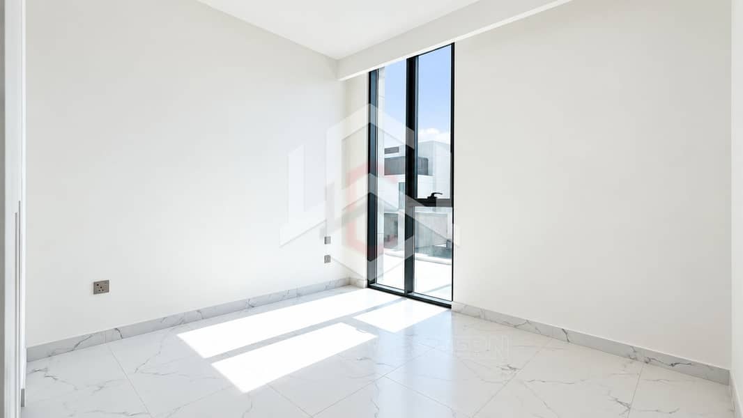 6 5BR VILLA | PRIVATE SWIMMING POOL | READY
