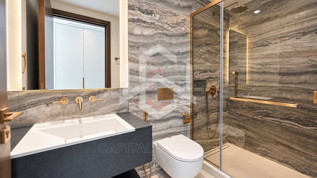 13 Spacious 5-BR+M Villa | Private Garden | Park View
