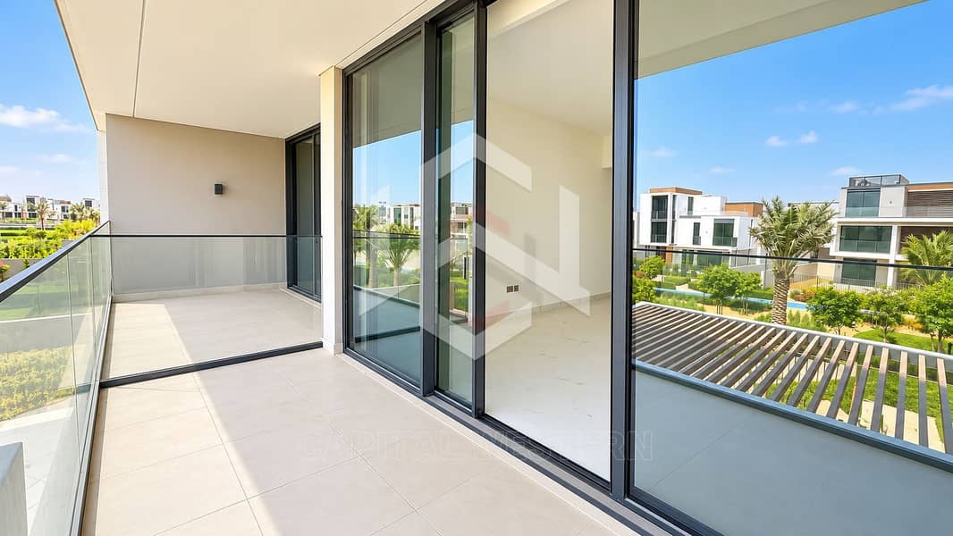 32 Spacious 5-BR+M Villa | Private Garden | Park View