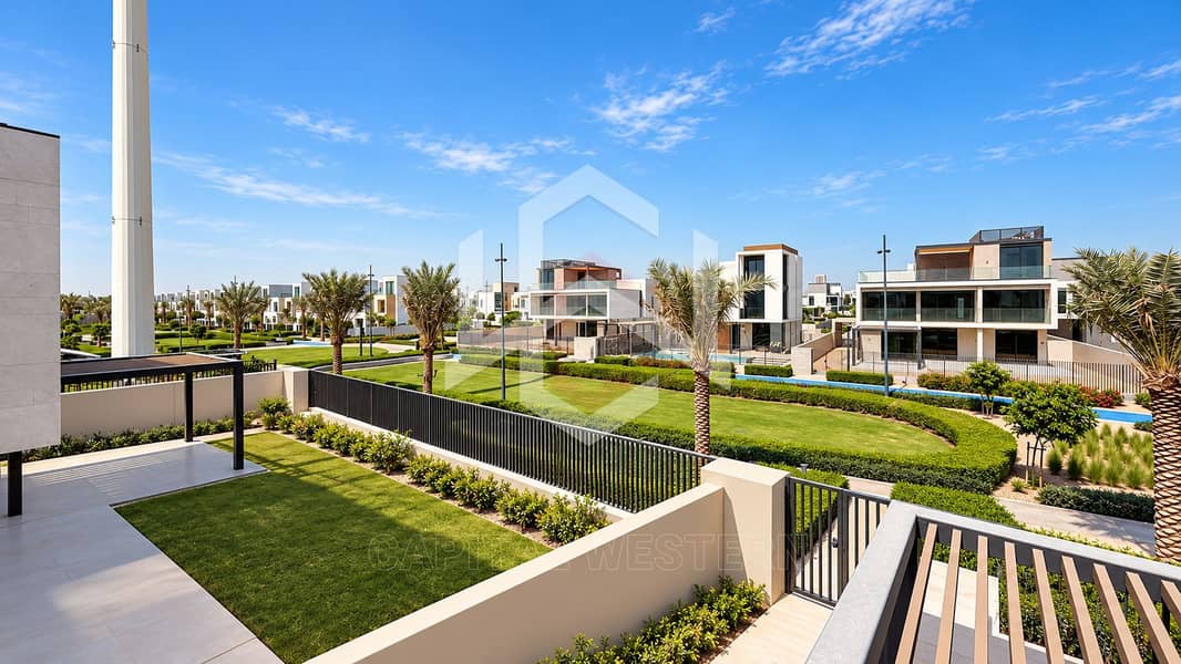34 Spacious 5-BR+M Villa | Private Garden | Park View