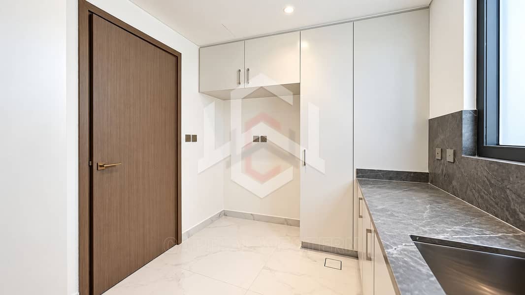 19 5BR VILLA | PRIVATE SWIMMING POOL | READY