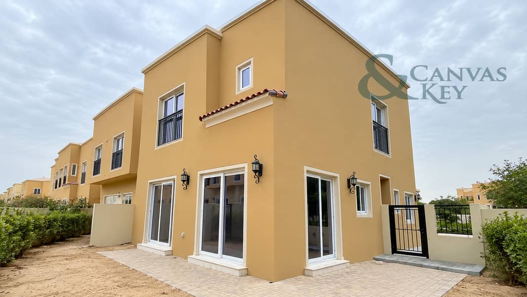 Casa adosada en Villanova,Amaranta,Amaranta B, 4 dormitorios, 3800000 AED - 16985074 Casa adosada en Villanova,Amaranta,Amaranta B, 4 dormitorios, 3800000 AED - 16985074