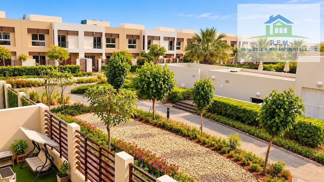 14 Sunlit Modern Townhouse Courtyard. png