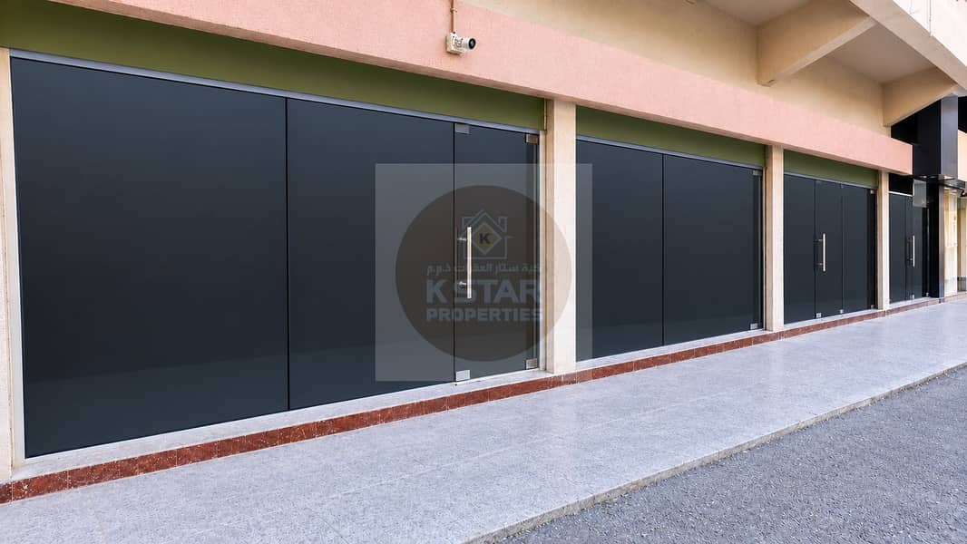 9 Modern Dark-Tinted Storefronts. png