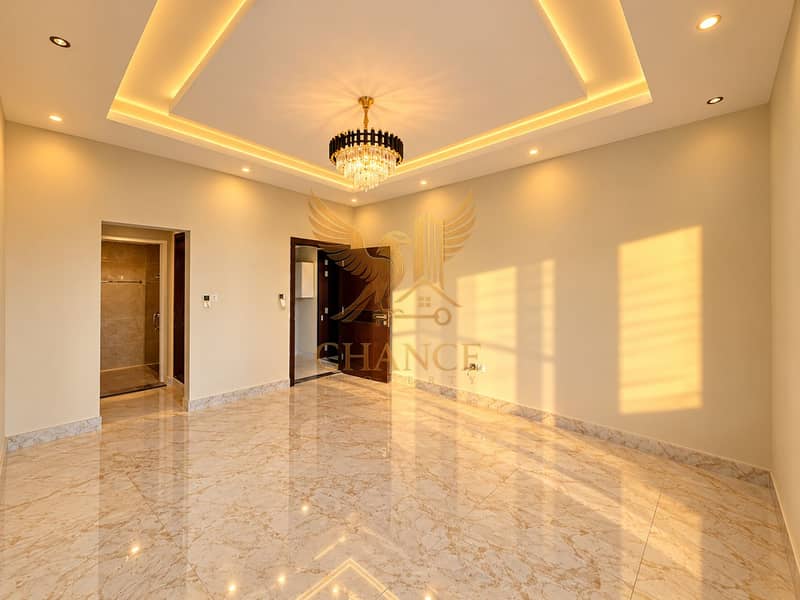 6 Golden Luxury Room with Crystal Chandelier. png