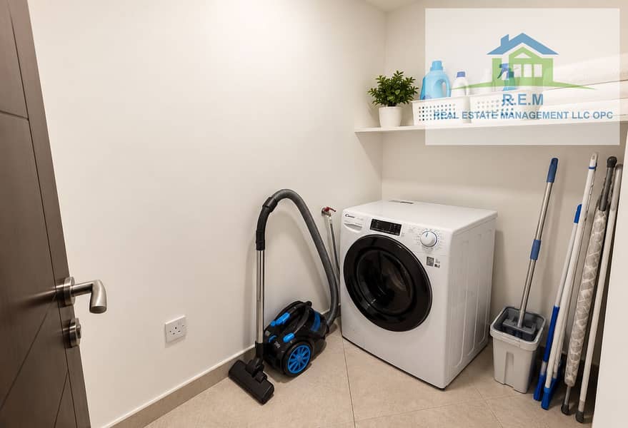 12 Organized Modern Laundry Closet. png
