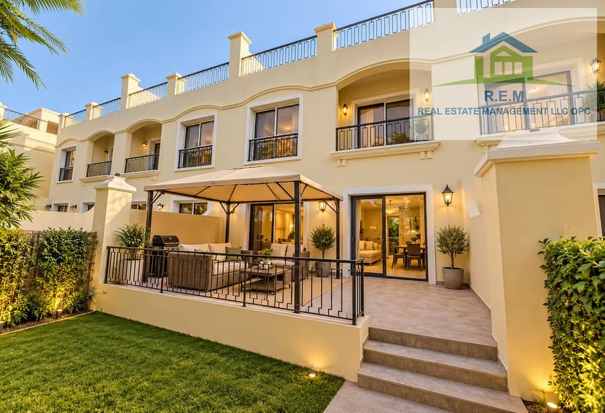 15 Mediterranean Townhouse Garden Retreat. png