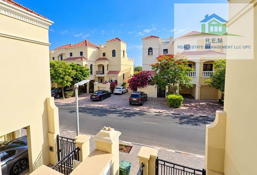 16 Mediterranean Villa Street in Sunshine. png