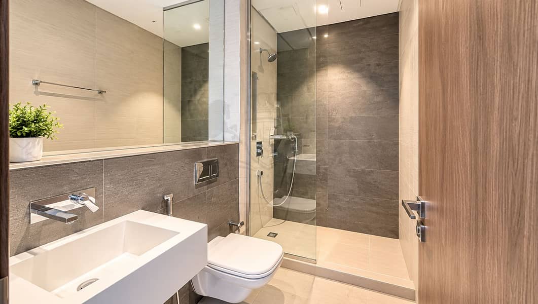 7 Modern Neutral-Tone Bathroom Retreat. png