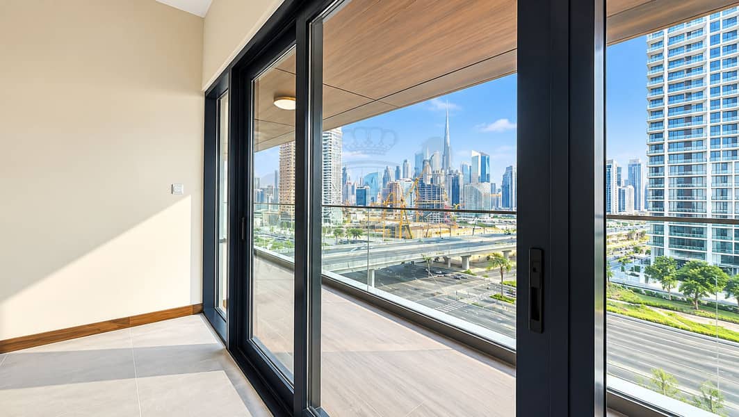 17 Modern Apartment Overlooking City Skyline. png