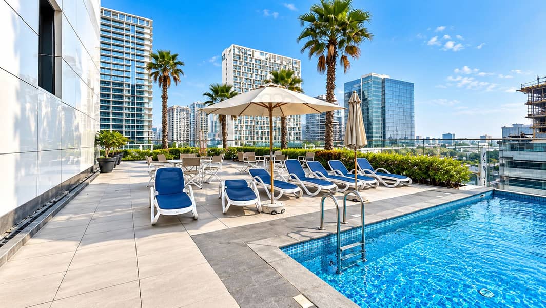 18 Urban Rooftop Pool Retreat. png