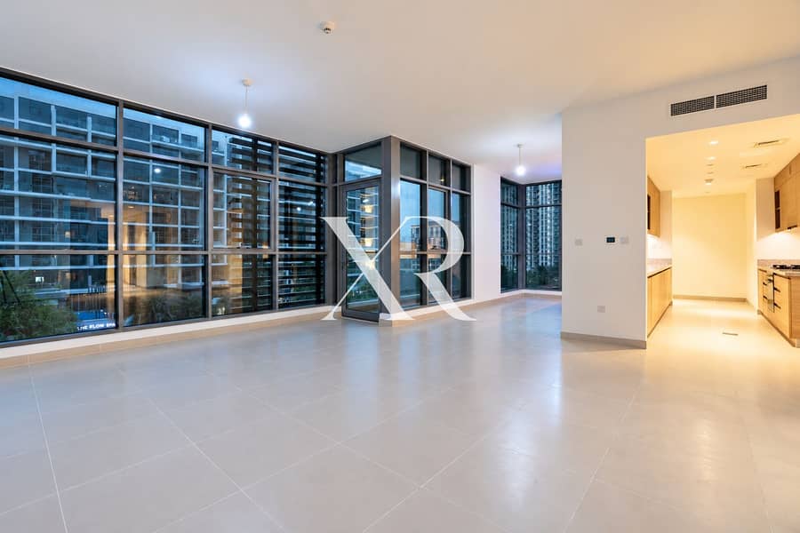 3 Modern Empty Apartment at Dusk. png