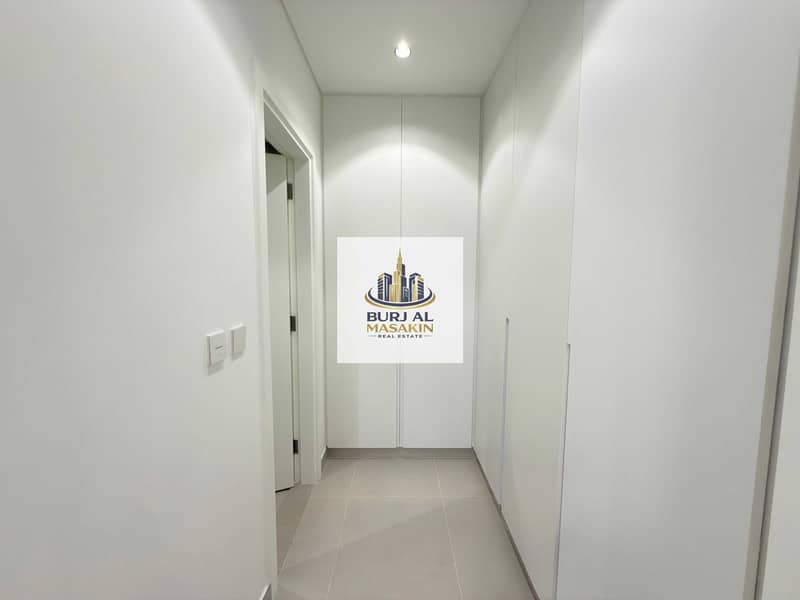 23 57571fd4-1521-4208-b9a9-ee265c65852a. jpg