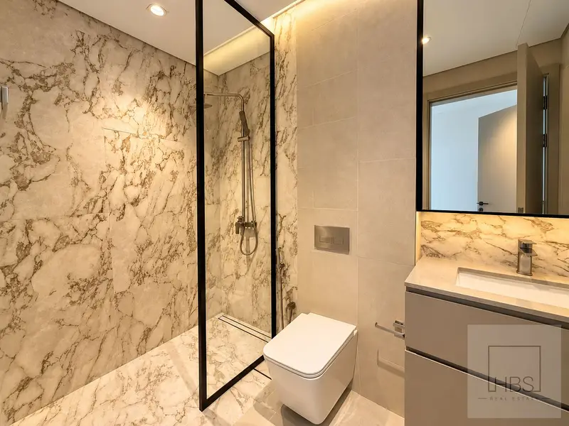 HIGH FLOOR - PREMIUM FINISHING - FITTED KITCHEN