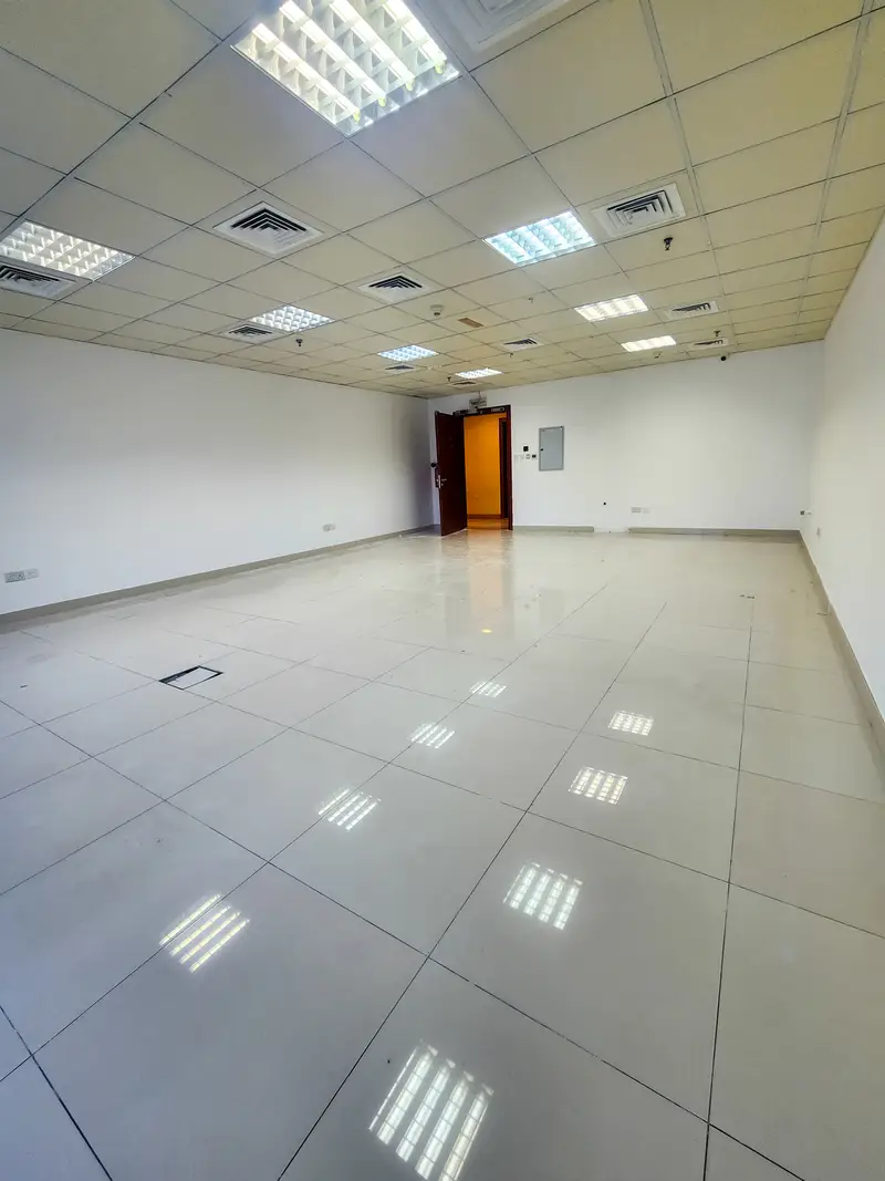 Canal view- open space-prime location-Attractive terms of rental contract