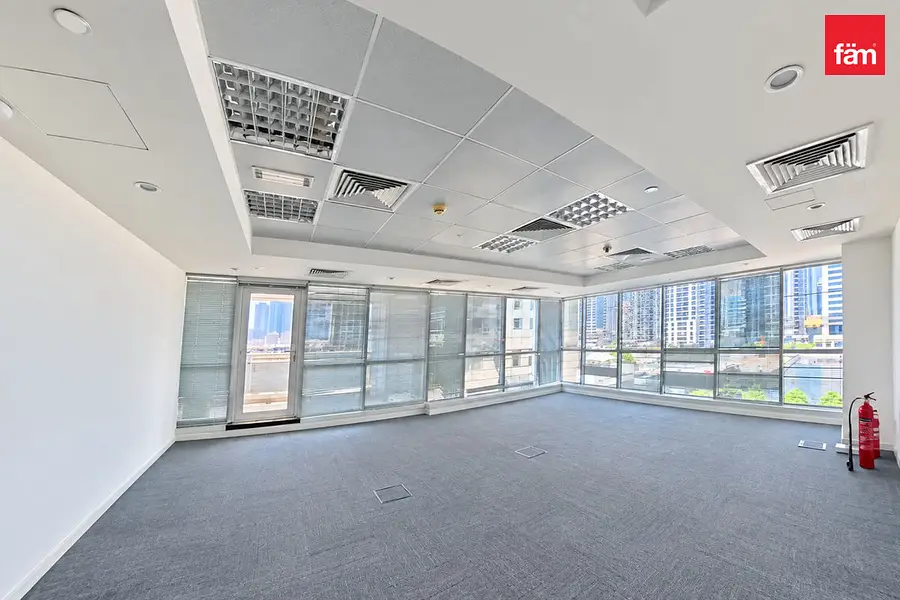 Fitted | Open Layout | Unfurnished