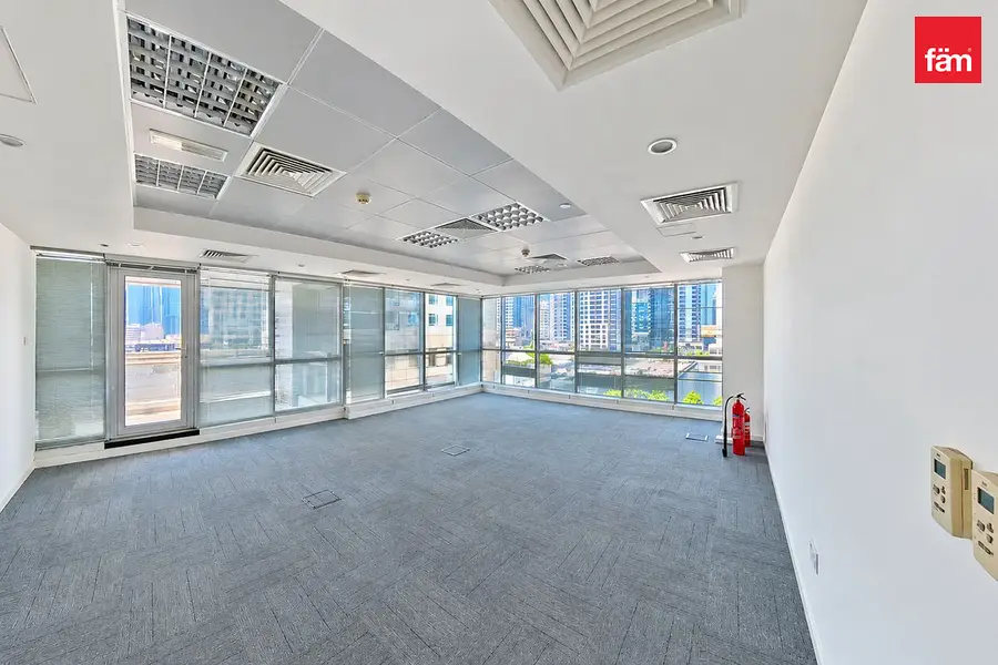 Fitted | Open Layout | Unfurnished