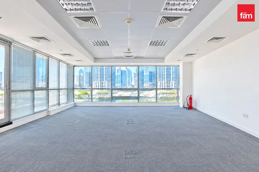 Fitted | Open Layout | Unfurnished
