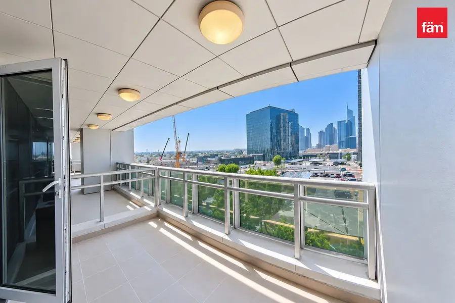Fitted | Open Layout | Unfurnished