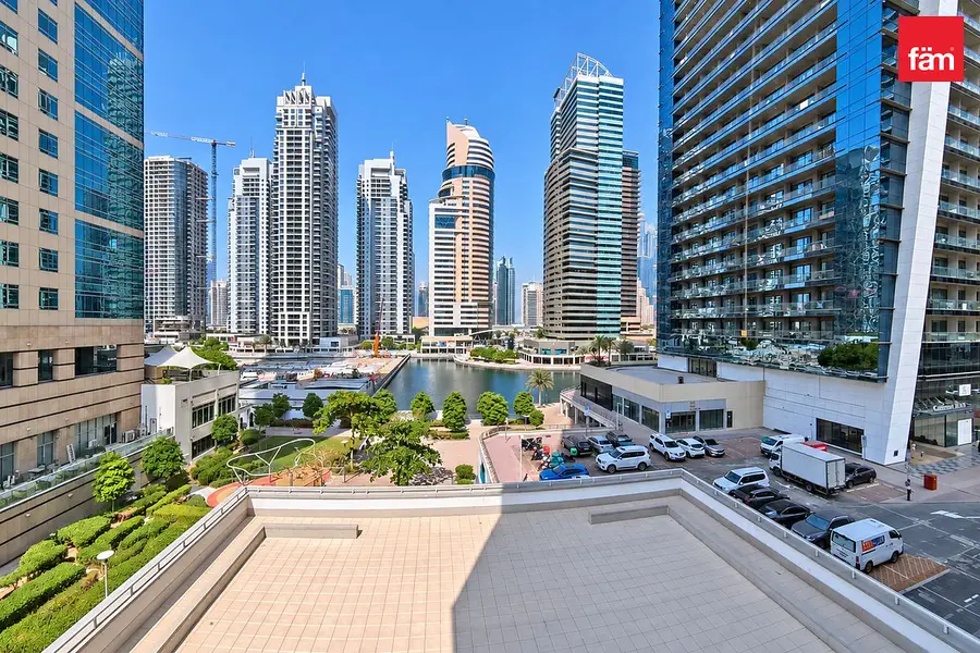 Fitted | Open Layout | Unfurnished