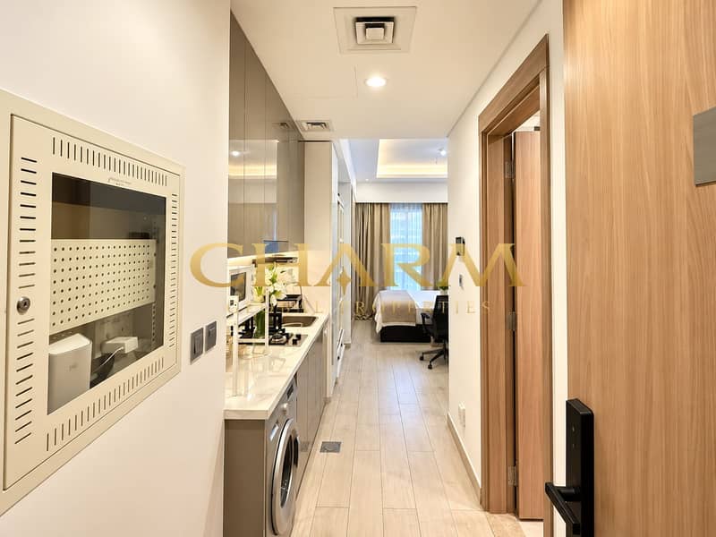 8 Warm Minimalist Studio Corridor. png