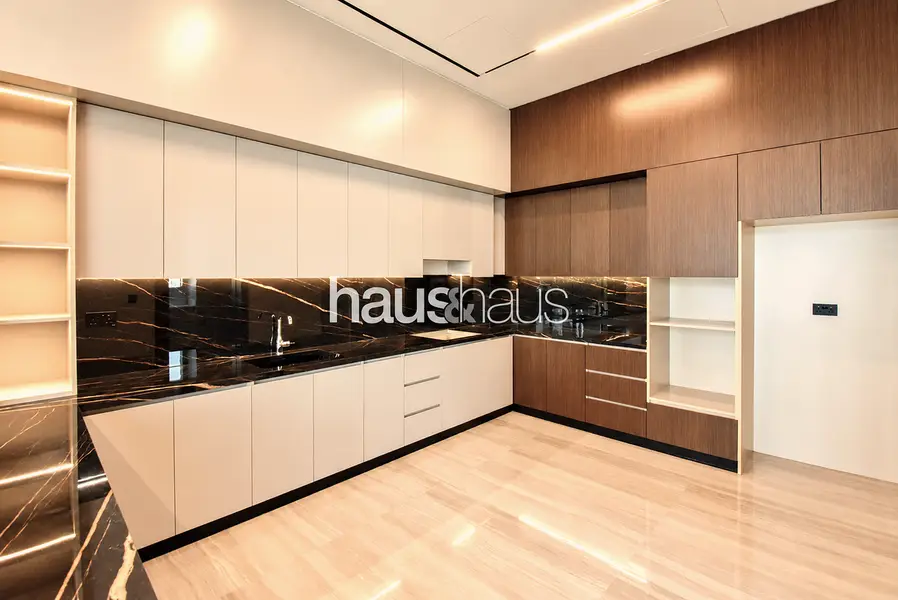 5BR | Premium Finishes | Private Elevator | VOT