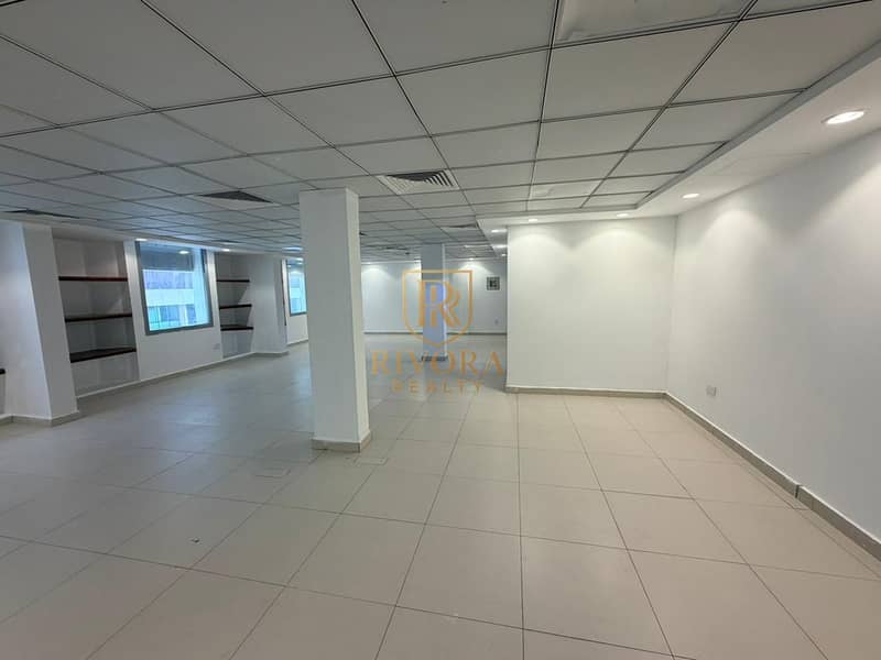 OFFICE SPACE | CHILLER INCLUDED | NEAR METRO