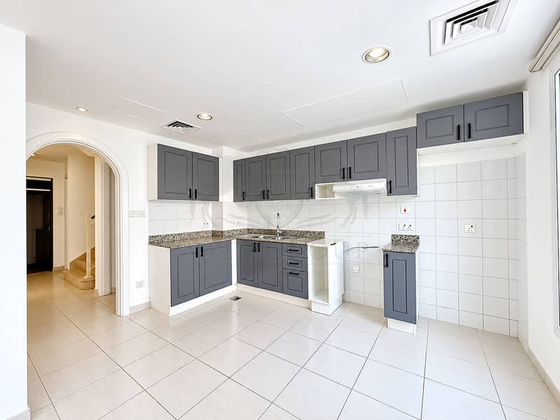 12 Bright Modern Gray Shaker Kitchen. png