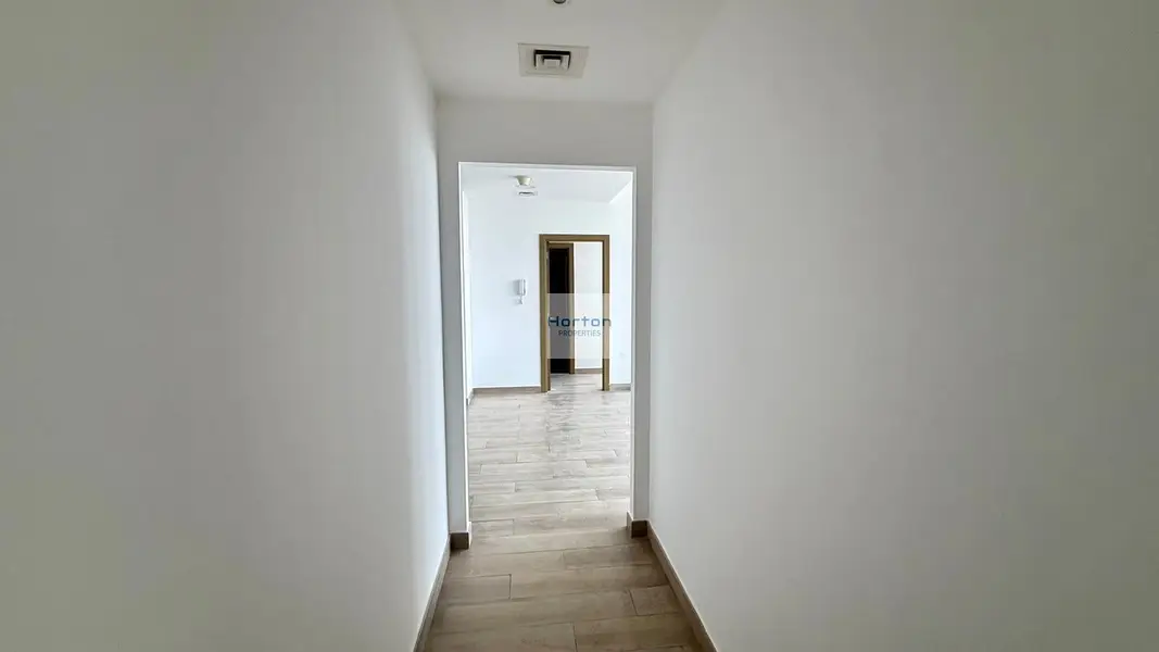 SPACIOUS 3BR | BIG BALCONY | NEAR MALL