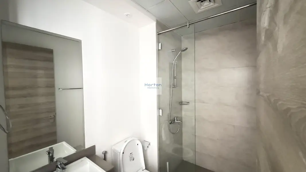 SPACIOUS 3BR | BIG BALCONY | NEAR MALL