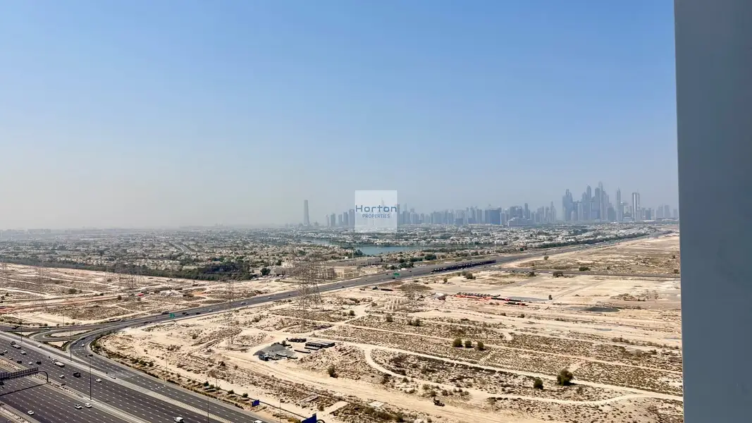 SPACIOUS 3BR | BIG BALCONY | NEAR MALL