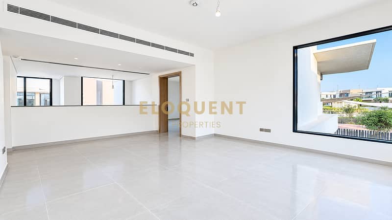 5 Bright Minimalist Open-Plan Interior. png
