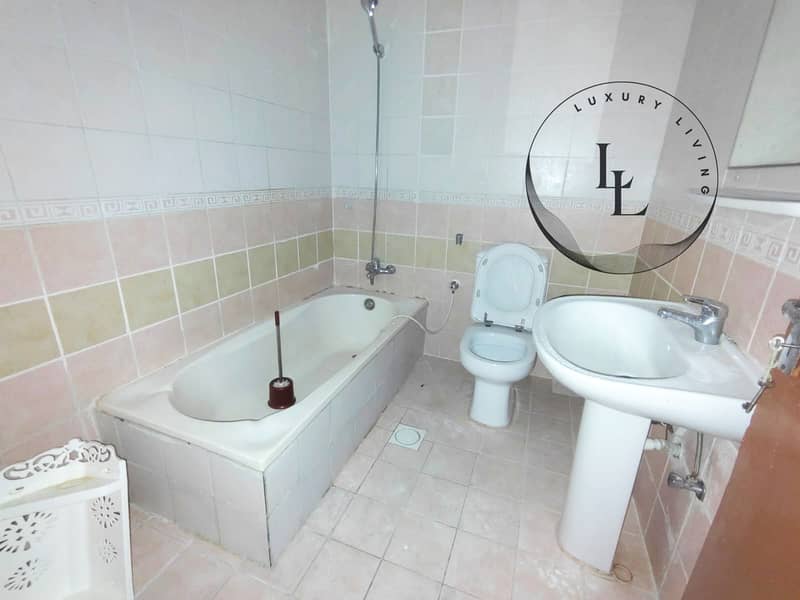 24 1000244606. jpg
