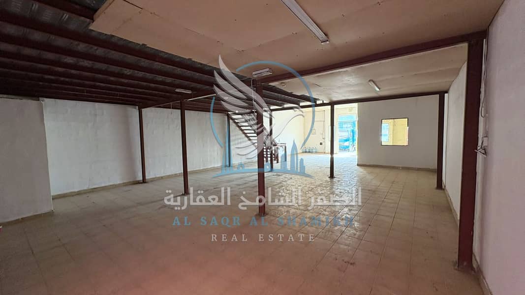 8 warehouse-for-rent-area-11-property-08. jpg